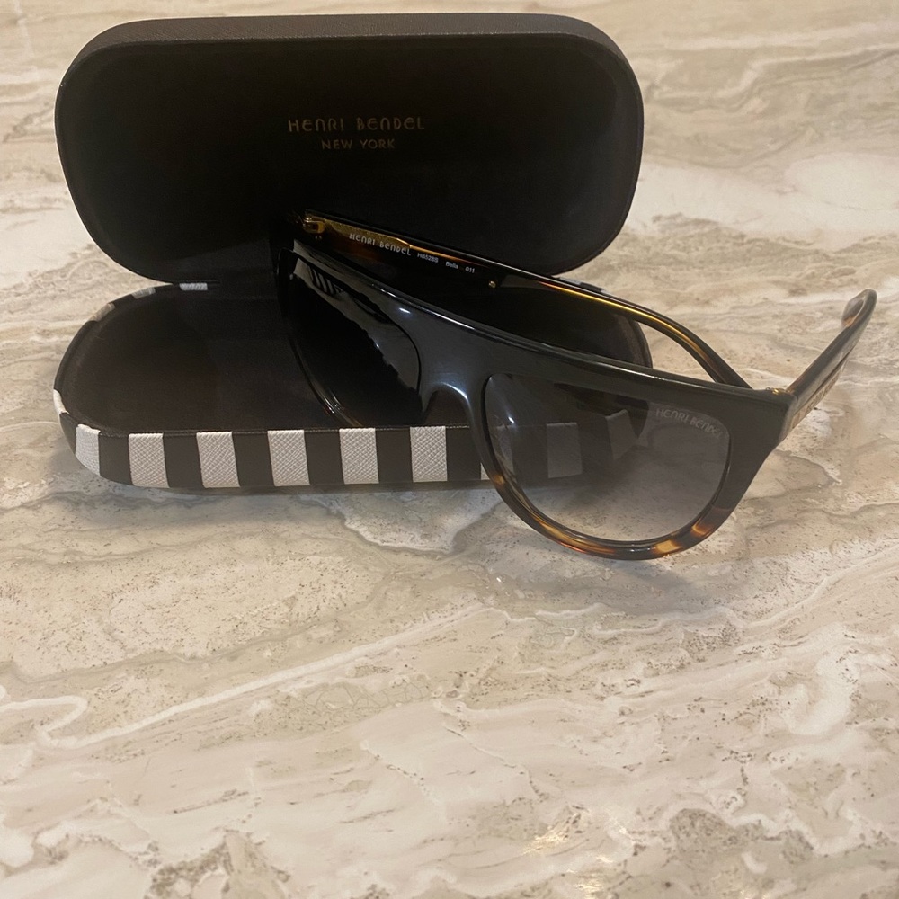 Henri Bendel Sunglasses